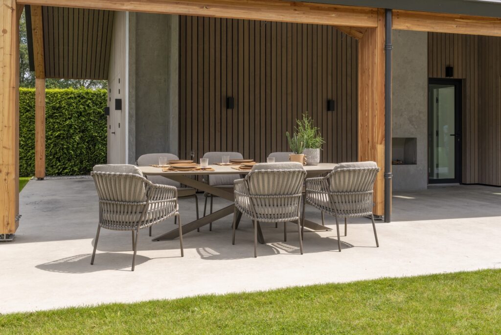 Dining sets