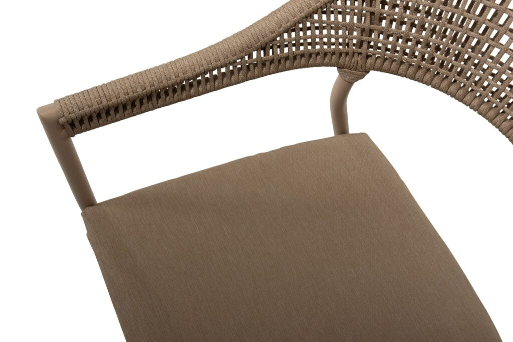 Taste by 4SO Sienna stapelbare dining stoel latte incl. kussen