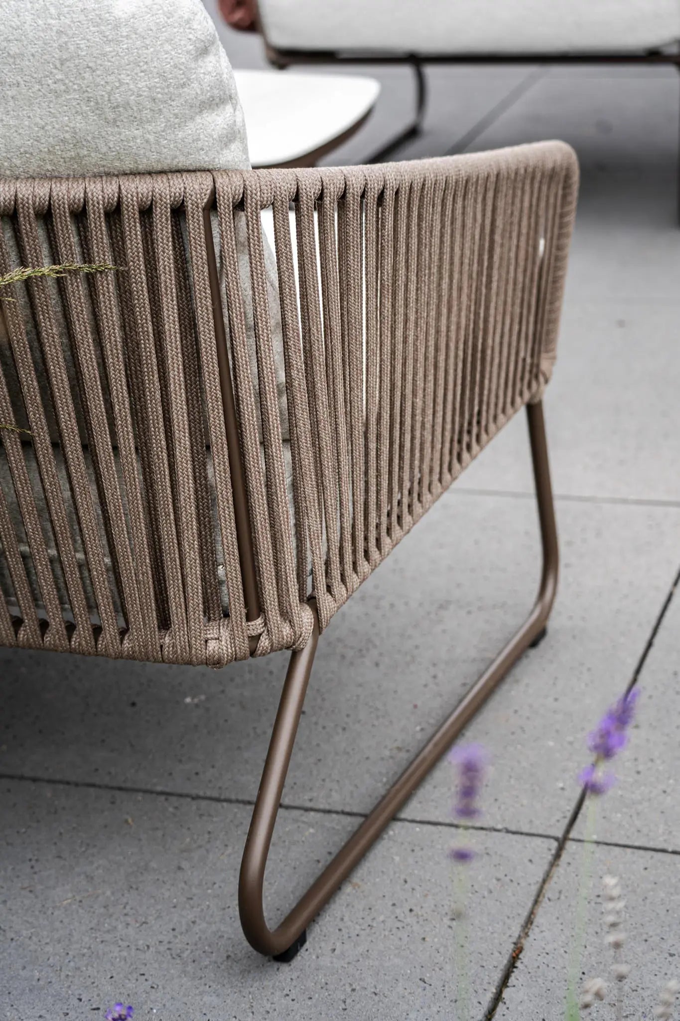 Yoi 5-delige diningset 4x Calera low-Dining stoel 1x Noas tafel R150cm Teak