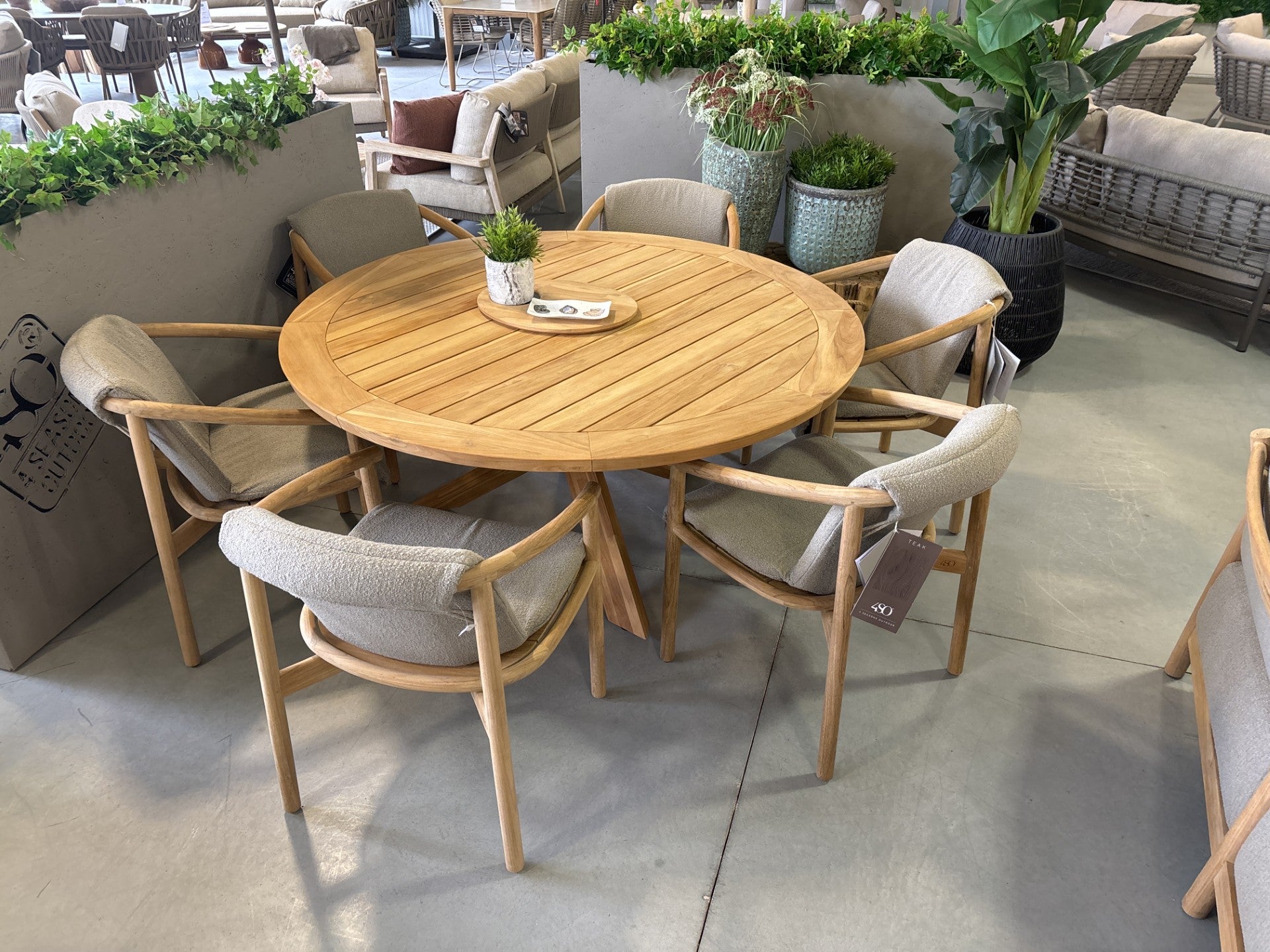 Taste by 4SO 7-delige diningset 6x Tess Dining stoel teak 1x Prado tafel R160cm Teak