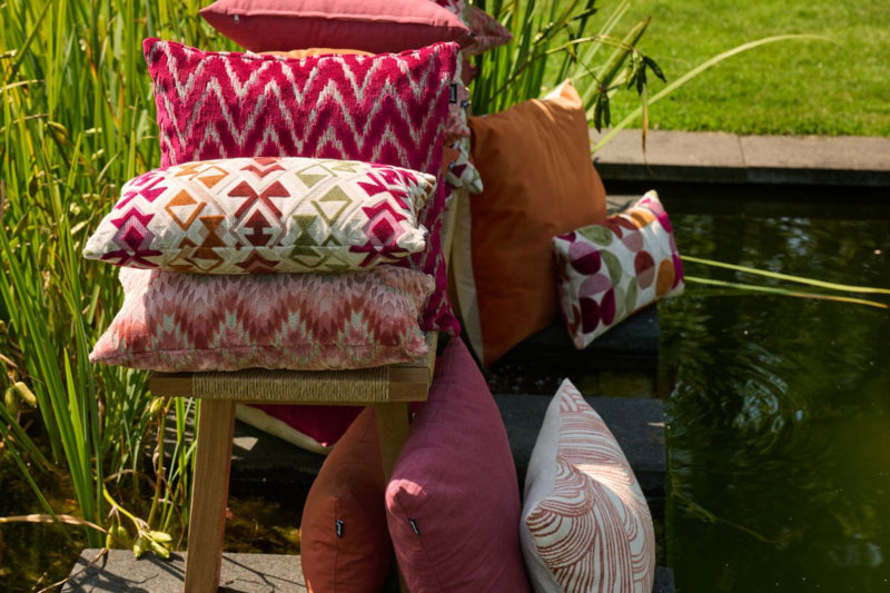 Maya Raspberry Kussen 50x50x16
