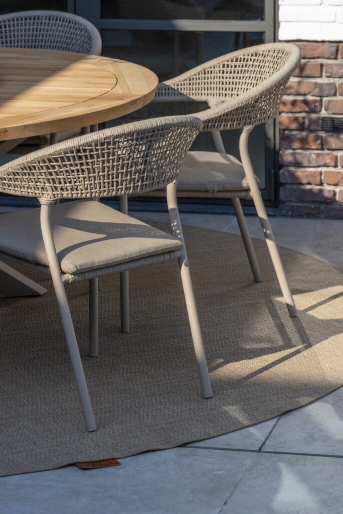 Taste by 4SO Sienna stapelbare dining stoel latte incl. kussen