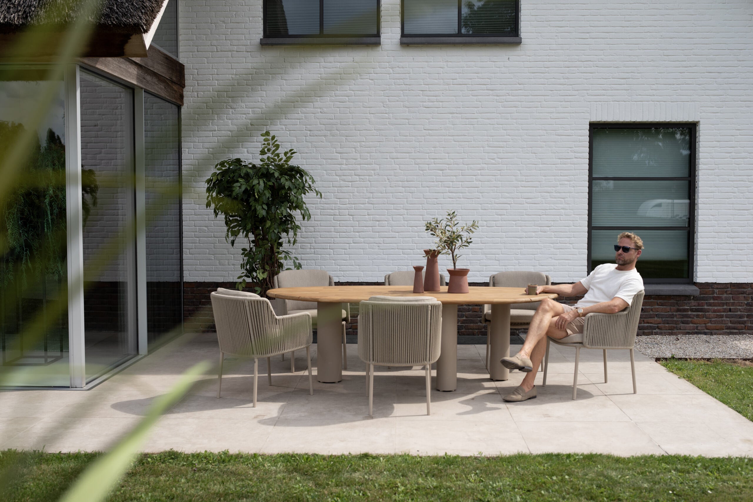 Taste by 4SO Estate dining table teak 240 x 105cm