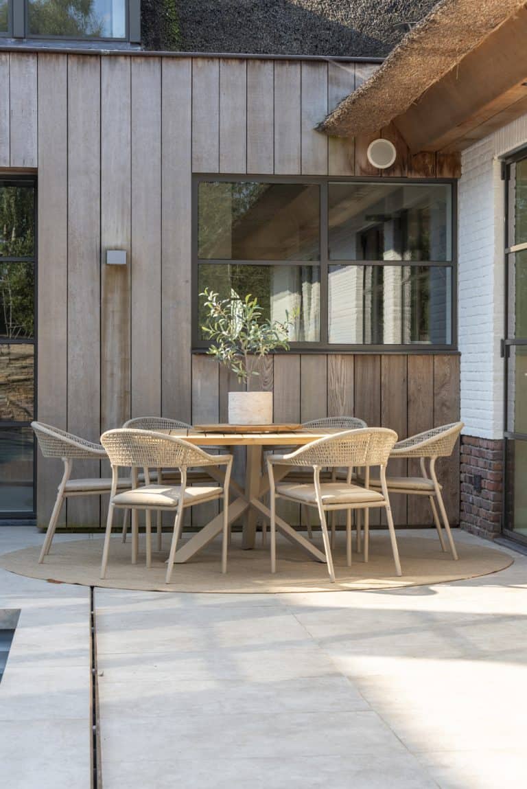 4 Seasons Outdoor Dining set 6x Sienna Dining stoel Terre 1x Prado dining tafel rond 160cm Terre