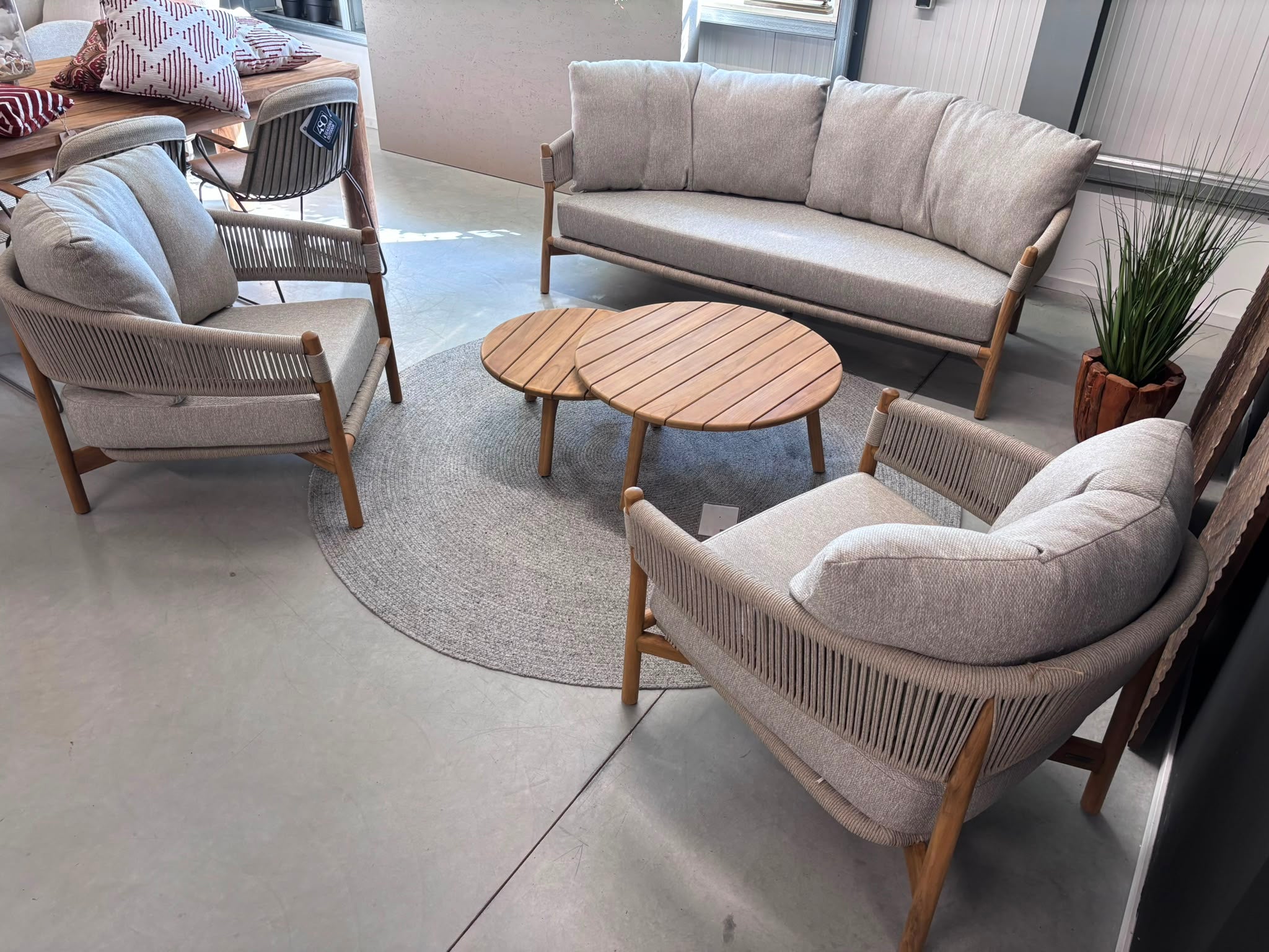 Bizzotto Garita Lounge Set Bank + 2 Stoelen + set van 2 Coffee Tafels