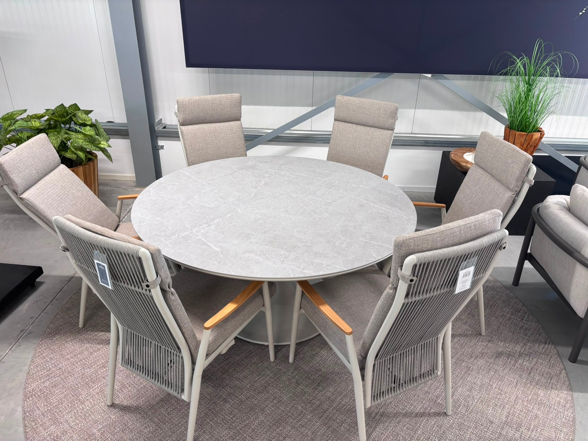 Bizzotto Arnold Dining Tafel R120cm + 4 Flobert Verstelbare Dining Stoel Antraciet