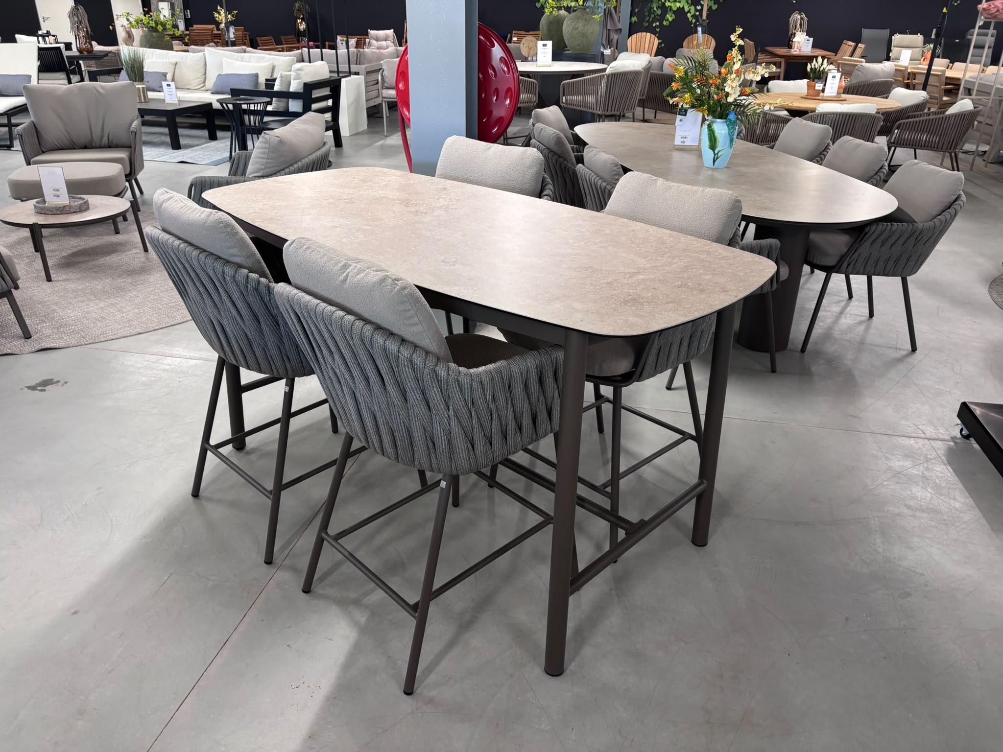 Taste by 4SO 5-delige High Diningset 4x Cannes High diningstoel 1x Manolo High dining tafel Terre