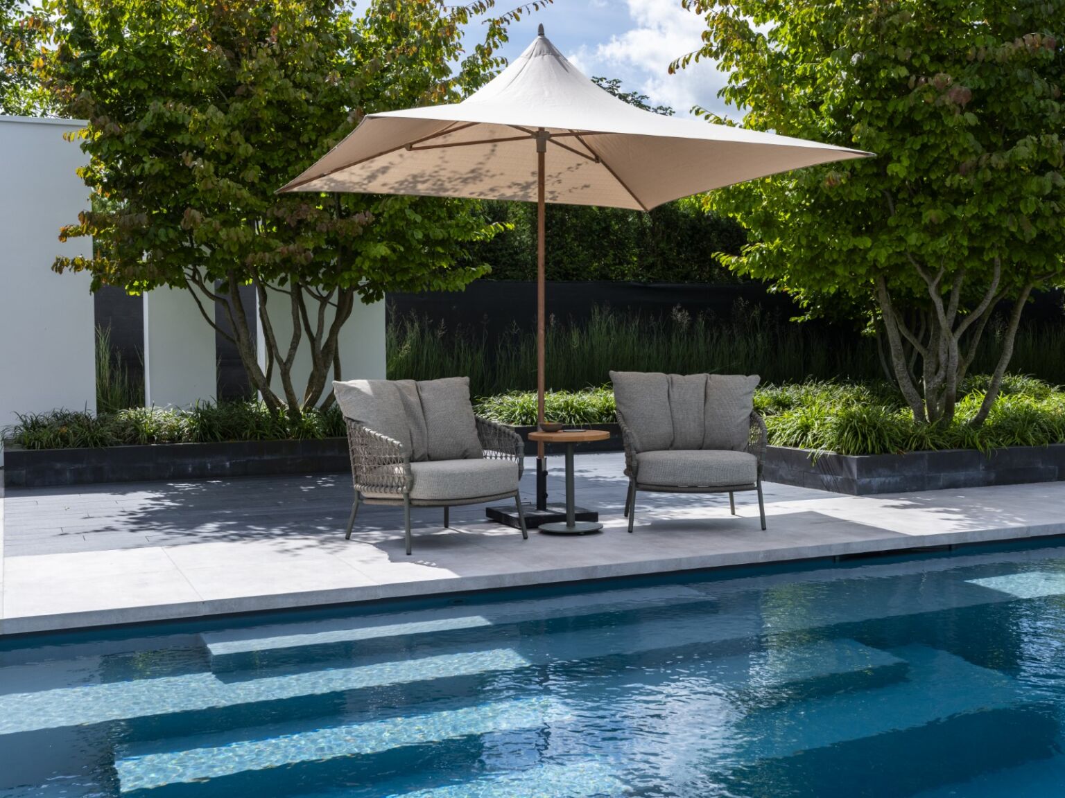 4 Seasons Outdoor Vivenda 270 x 270 cm. zand met woodlook frame