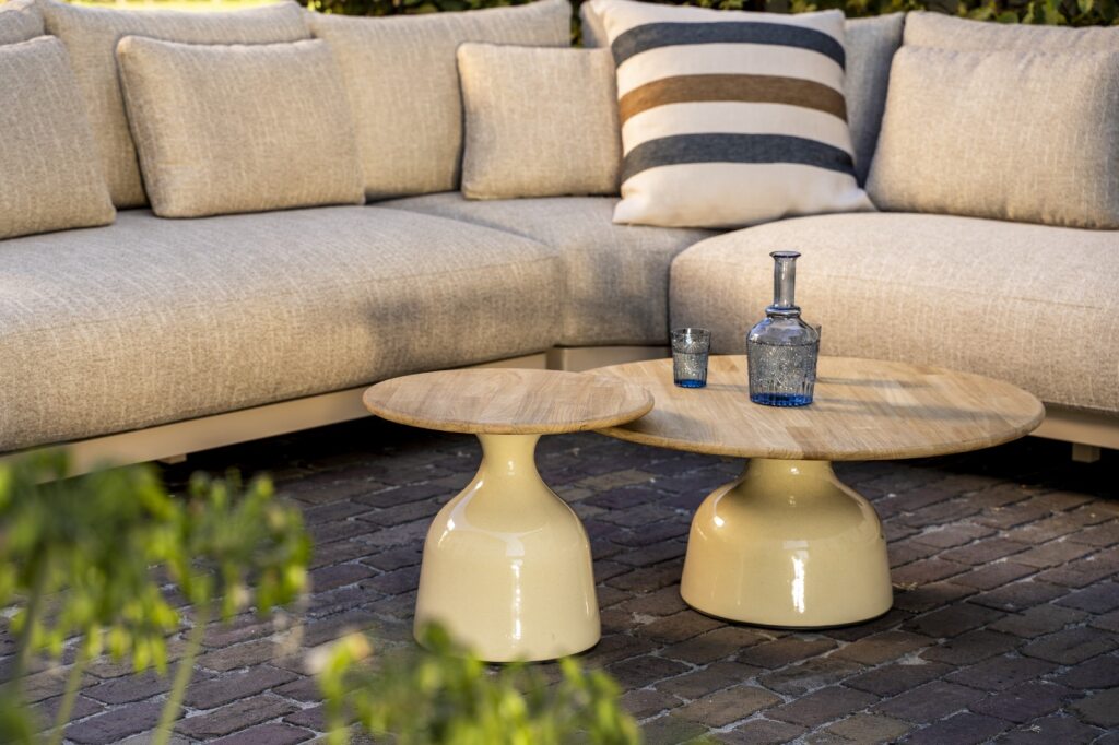 4 Seasons Outdoor June salontafel creme met teak tafelblad 60 cm Ø (H 40)