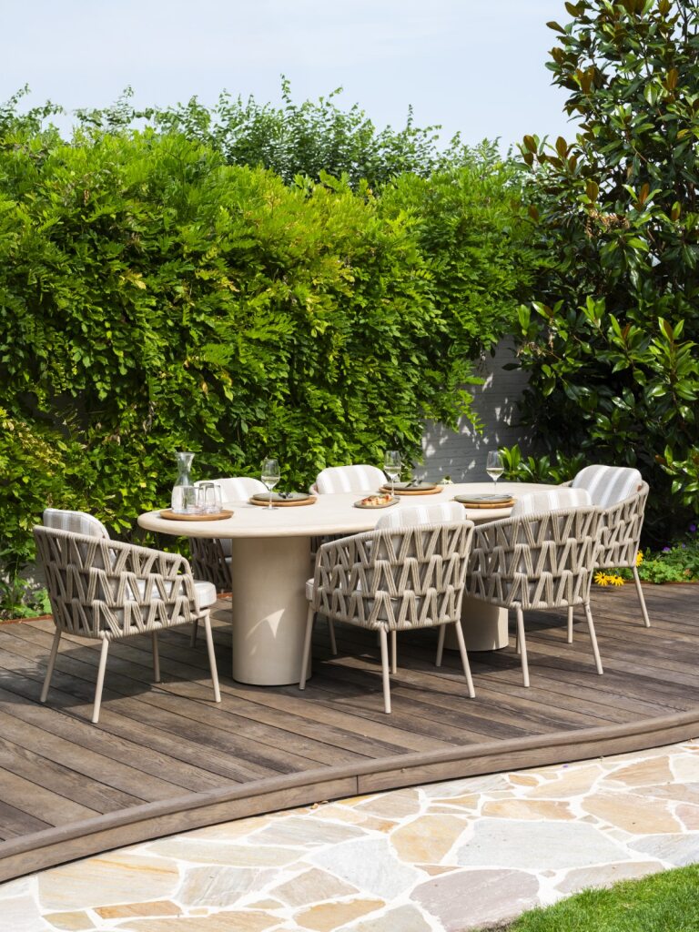 4 Seasons Outdoor Hampton mortex tuintafel met ovaal blad 240 x 105 cm