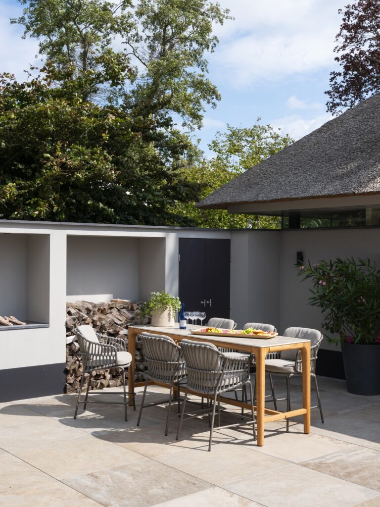 4 Seasons Outdoor Capalbio high dining stoel incl. 2 kussens