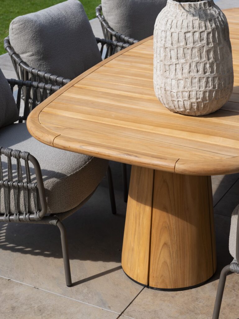 4 Seasons Outdoor Dining set 6x Capalbio Low-Dining stoel Terre 1x Capri Low-dining tafel 240x110