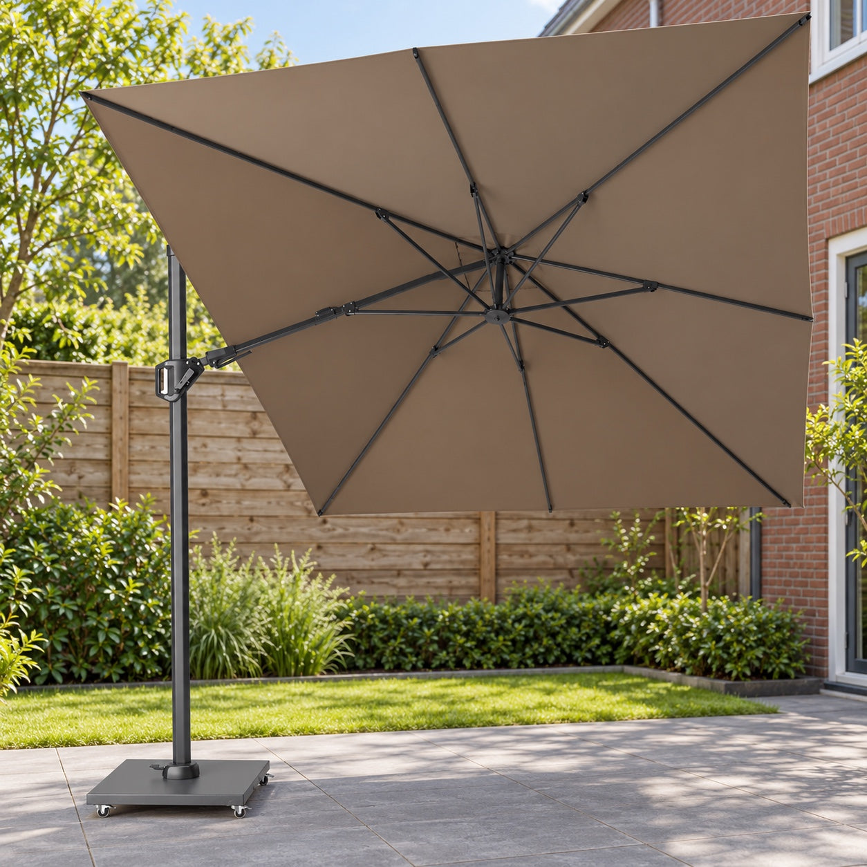 Platinum challenger premium 350x260 havanna Antraciet in een Nederlandse tuinomgeving