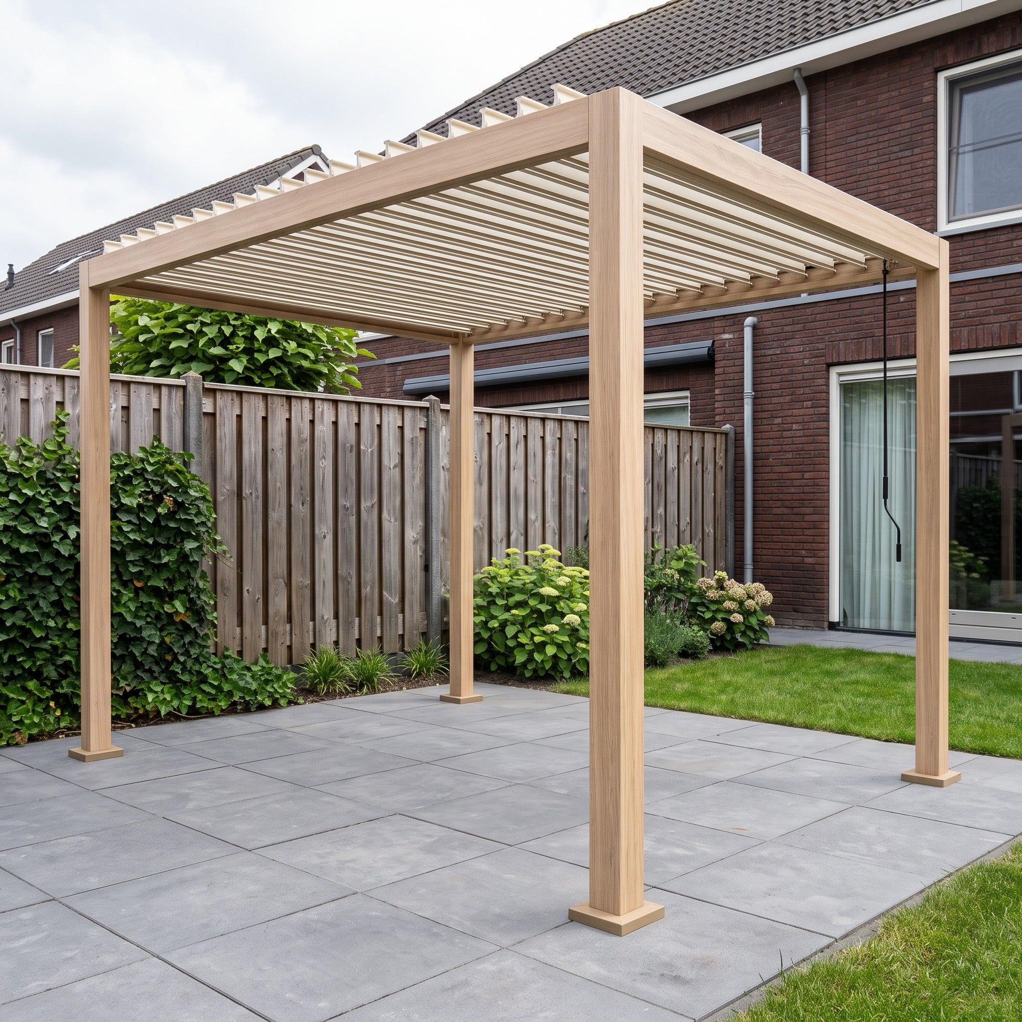Bizzotto OCEAN Natural Silk Pergola 3 x 4 meter in een Nederlandse tuinomgeving