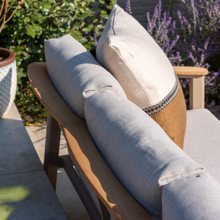 Taste 4SO Olivia Hoekbank Latte